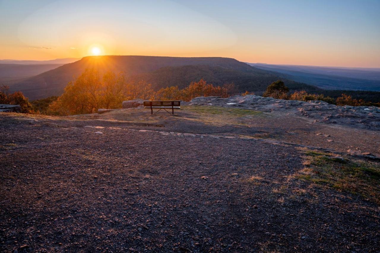 Nebo'S Foot, Hiking And Biking Escape With Game Shed Villa Dardanelle Buitenkant foto